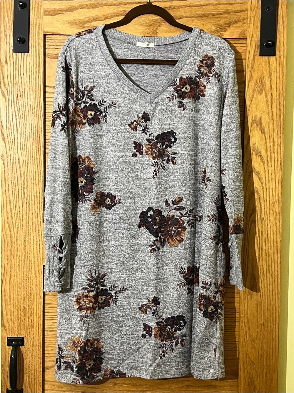 Maurices Heather Gray V-Neck Floral Knit Dress with Brown and Plum Flowers